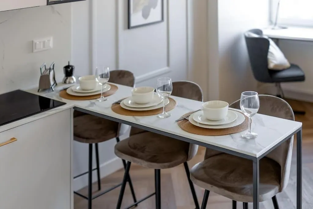 Ecru Luxurious City Center Apartment Near Old Town Wwa10 وارسو 0*,